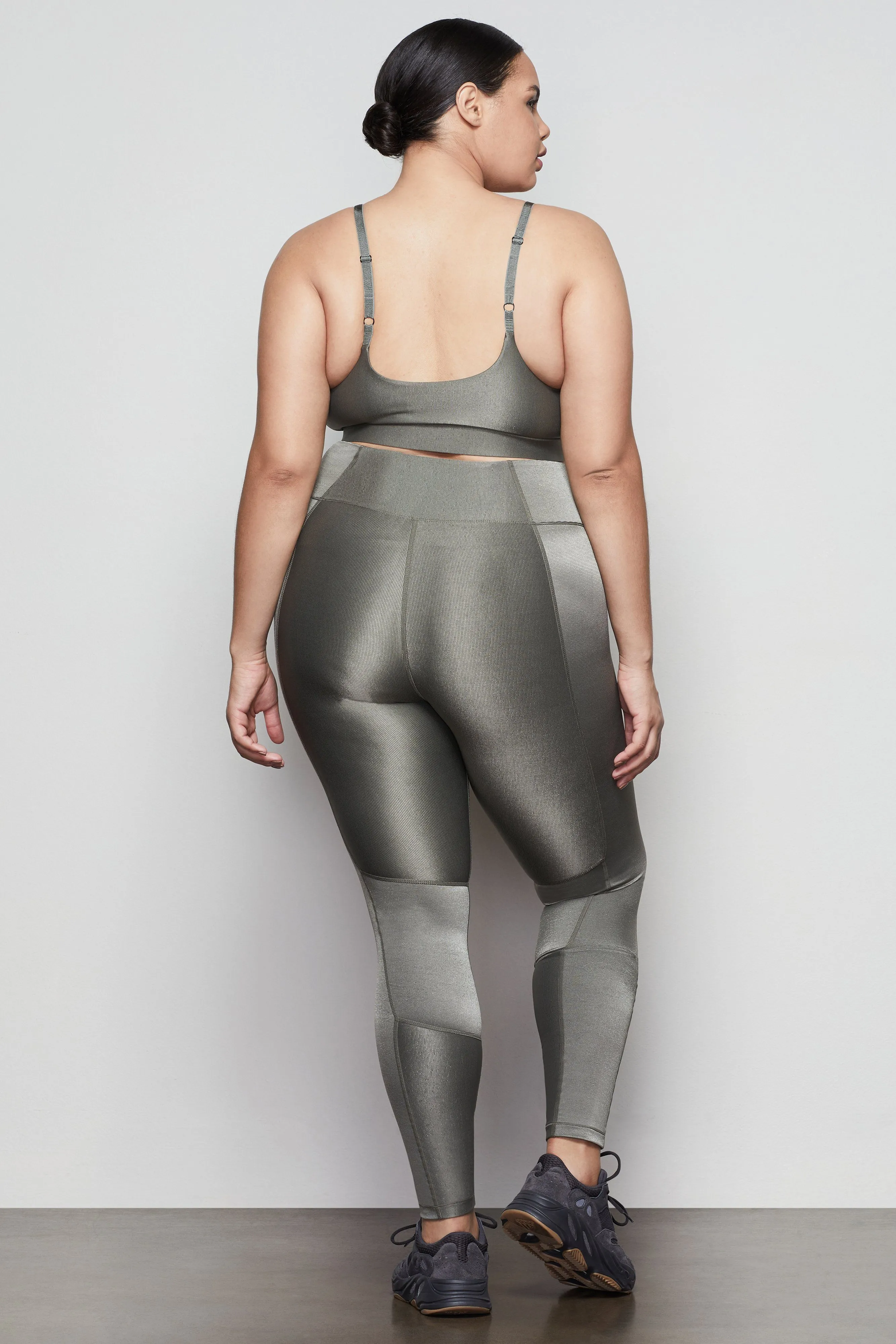 THE SHINY RIB LEGGING | SAGE001